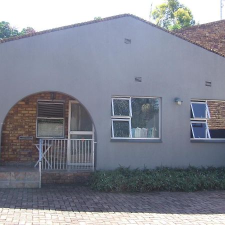 Kruger'S Guest House White River Esterno foto