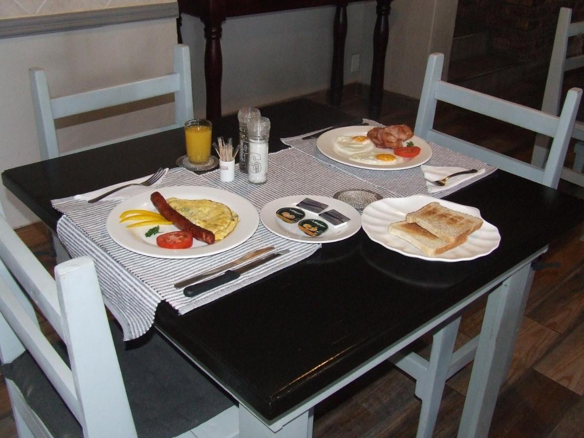 Kruger'S Guest House White River Esterno foto