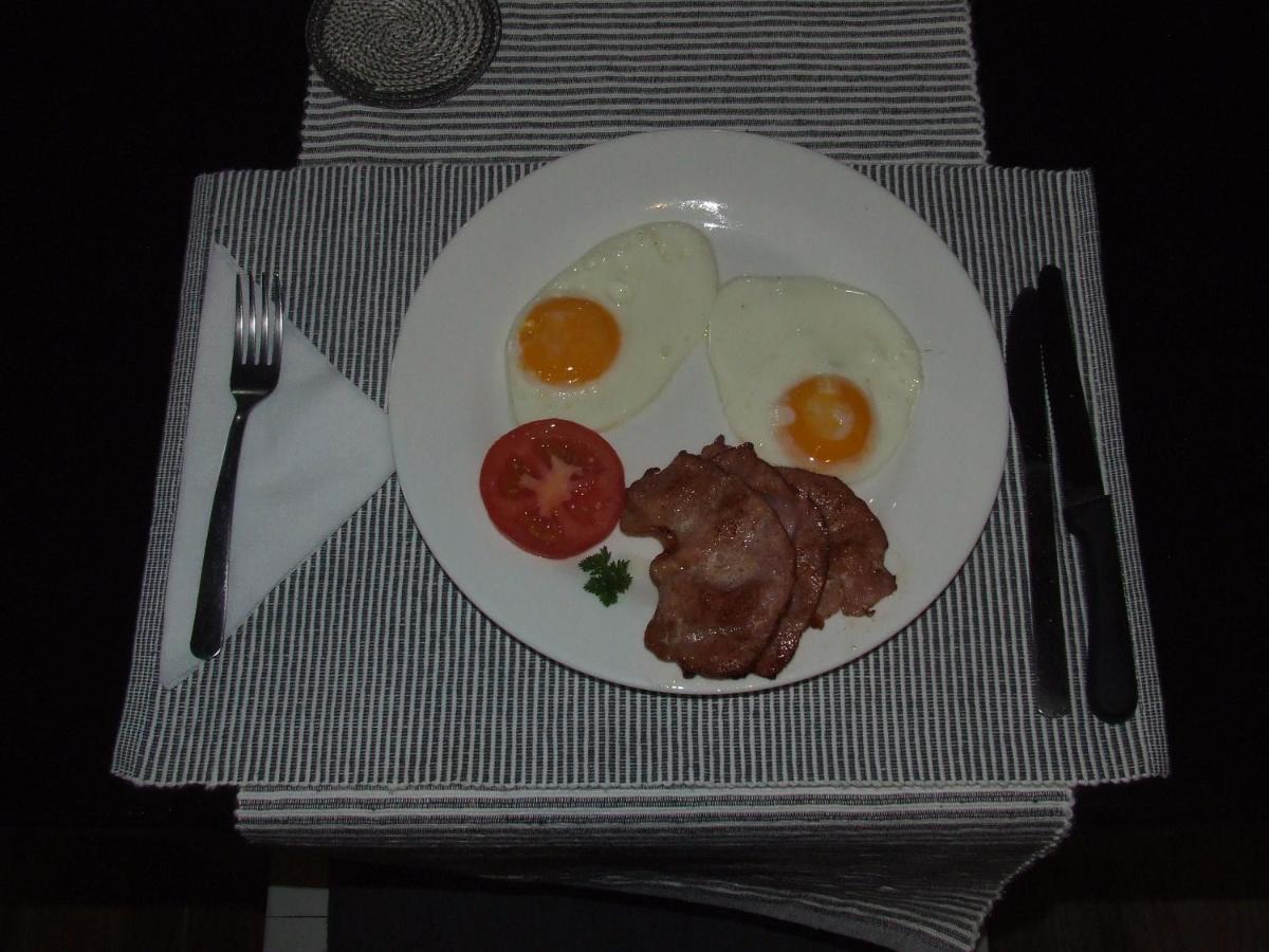 Kruger'S Guest House White River Esterno foto