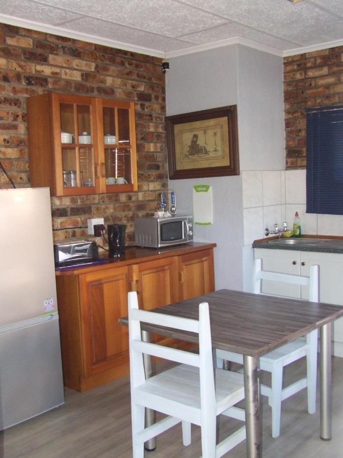 Kruger'S Guest House White River Esterno foto