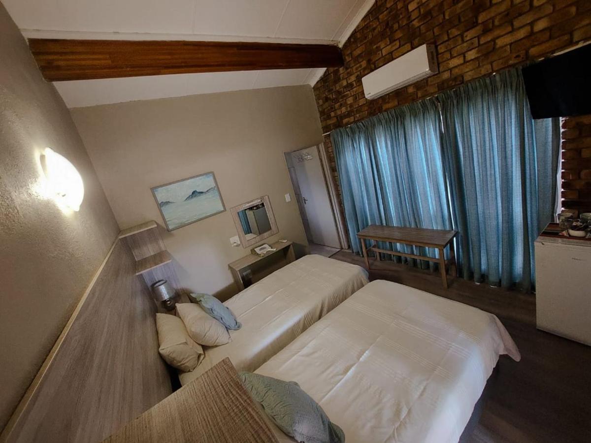 Kruger'S Guest House White River Esterno foto