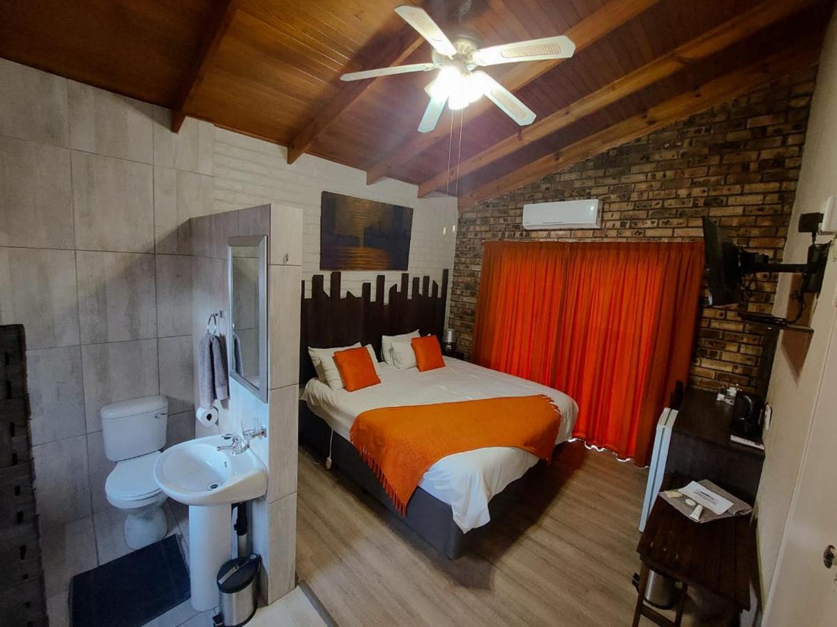 Kruger'S Guest House White River Esterno foto