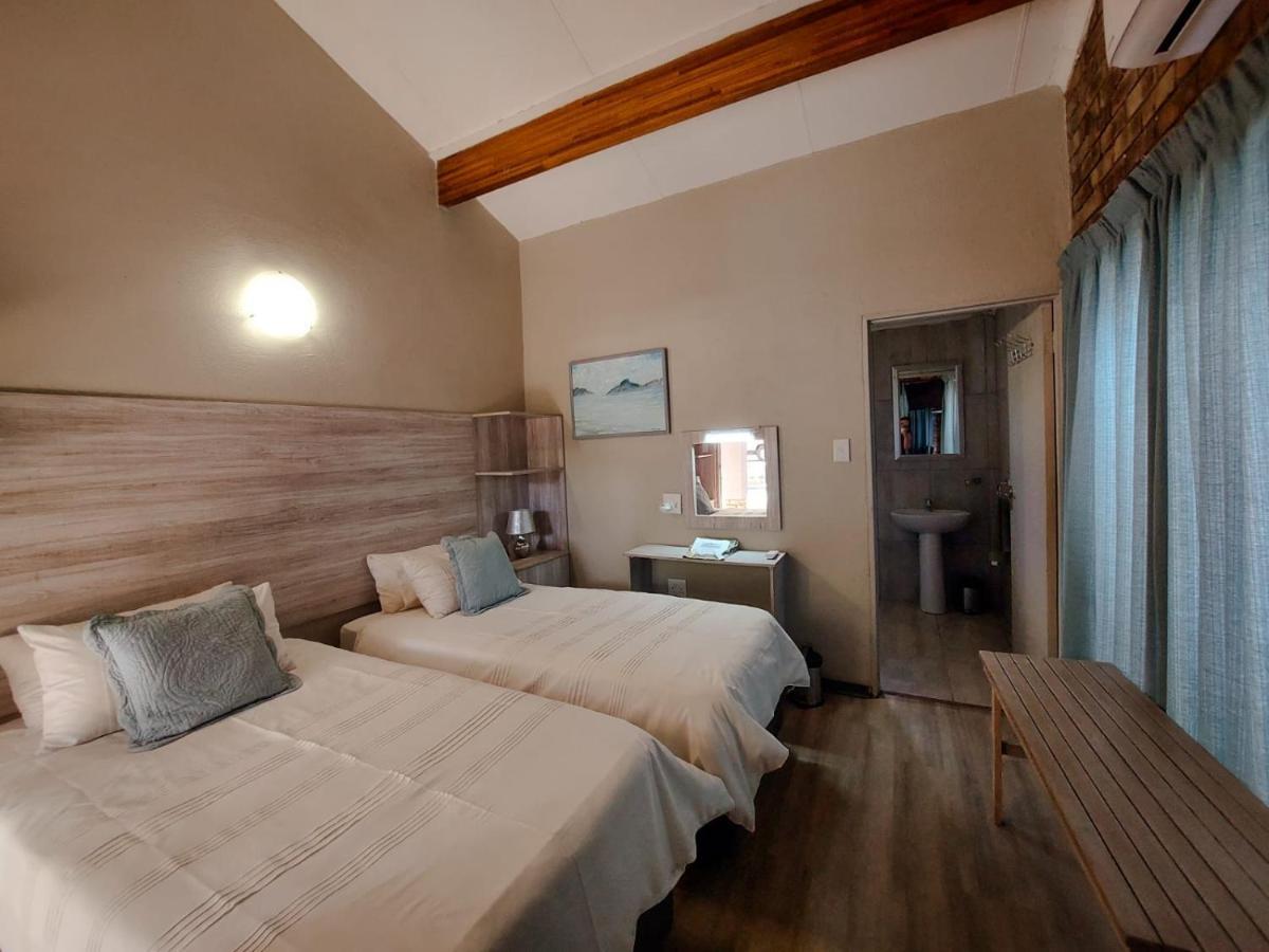 Kruger'S Guest House White River Esterno foto
