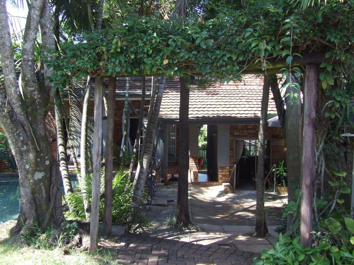Kruger'S Guest House White River Esterno foto