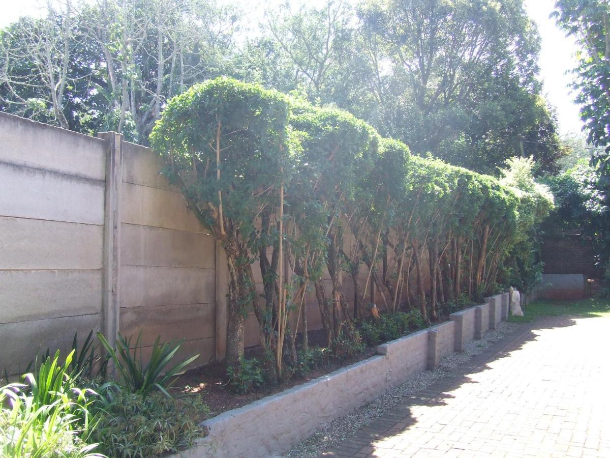 Kruger'S Guest House White River Esterno foto